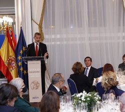 Don Felipe dirige unas palabras en la entrega del Premio de Periodismo "Francisco Cerecedo"