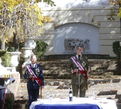 El Rey se dirige a los nuevos Guardias Reales tras acto de solemne Jura de Bandera