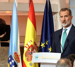 Su Majestad el Rey durante su intervención en el almuerzo conmemorativo por el 40º aniversario de la Confederación de Empresarios de Galicia