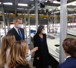 Visita de los Reyes al Centro de Operaciones de la EMT en Carabanchel