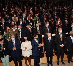 Don Felipe junto a los Presidentes de la República Portuguesa y la República Italiana asisten al XIV encuentro Cotec Europa