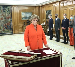 La nueva presidenta del Tribunal de Cuentas, Enriqueta Chicano Jávega, promete su cargo ante Su Majestad el Rey