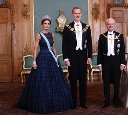 Sus Majestades los Reyes y Sus Majestades los Reyes de Suecia