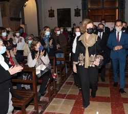La Reina Doña Sofía a su entrada a la Iglesia de Santo Domingo