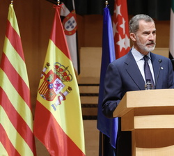 Su Majestad el Rey durante su intervención en la entrega de despachos a la LXX promoción de la Carrera Judicial