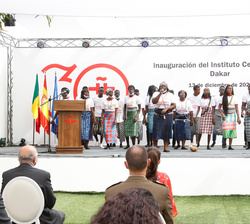 Actuación musical a cargo del coro de estudiantes de español de ACHIDA