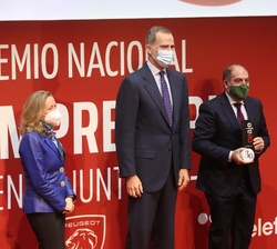 Entrega de los reconocimientos 30 aniversario