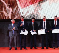 Entrega de reconocimientos a los medallistas en los Juegos Olímpicos de Tokio 2020