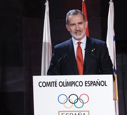 Don Felipe durante su intervención en la XVI Gala anual del Comité Olímpico Español (COE), homenaje a los olímpicos de Tokio 2020
