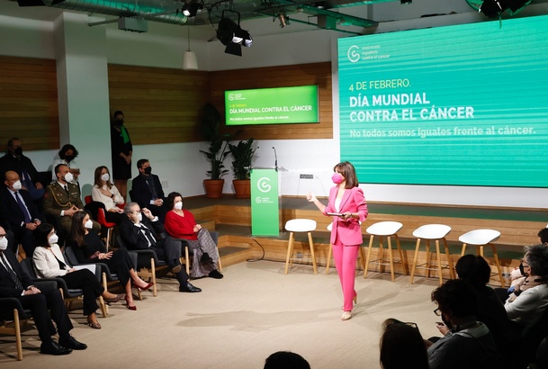 Doña Letizia en la intervención de Sonsoles Moralejo, maestra de ceremonias del acto dió la bienvenida a los asistentes y dió paso a los testimonios d