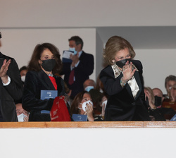 Doña Sofía recibe una calurosa ovación en el Auditorio Nacional de Música del público asistente