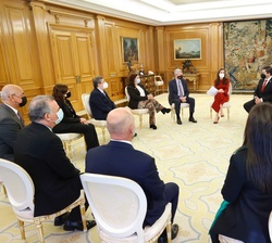 Audiencia de Su Majestad la Reina a los responsables de las principales televisiones públicas iberoamericanas