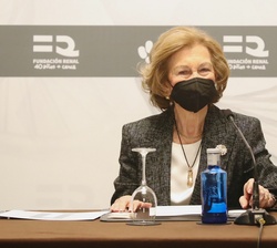 La Reina Doña Sofía preside el Pleno Extraordinario del Patronato de La Fundación Renal Íñigo Álvarez de Toledo, con motivo de su 40º aniversario