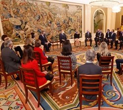 Audiencia de Su Majestad el Rey a una representación del Consejo de Administración y del Comité de Dirección la Compañía Española de Seguros de Crédit