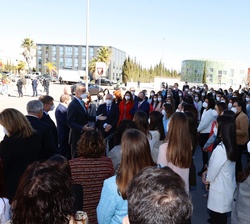 Don Felipe con los trabajadores
