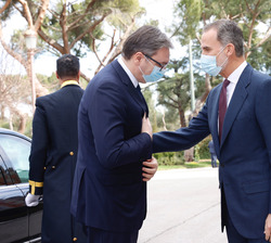 Su Majestad el Rey recibe el saludo del Presidente de la República de Serbia, Aleksandar Vučić