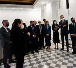 Sus Majestades los Reyes en el "Taller Creación de avatares e inmersión en el Metaverso" de Jose Luis Navarro, director y productor de pelíc