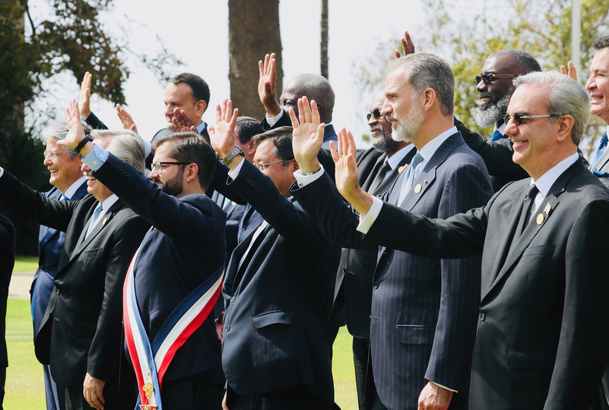 Fotografía oficial en los jardines de la Residencia Presidencial