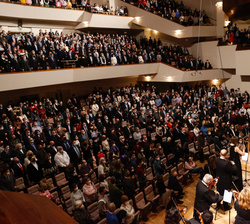 Vista general de la Sala Sinfónica durante la interpretación del Himno Nacional