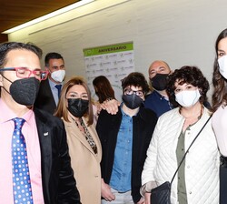 La Reina durante el ecuentro con los asisrtentes al finalizar el acto
