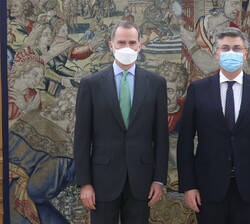 Su Majestad el Rey con el Primer Ministro de la República de Croacia, Andrej Plenković