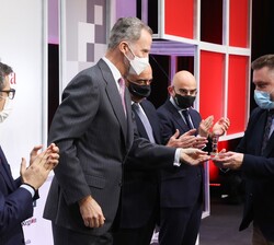 Su Majestad el Rey hace entrega del accésit de Innovación y Digitalización a Pigchamp Pro Europa, recoge el galardón el consejero delegado, Carlos Piñ