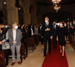 Don Felipe y Doña Letizia acceden al Templo Novo de Santa María do Porto