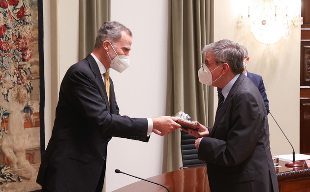Su Majestad el Rey entrega el XVIII Premio de Economía Rey de España a Manuel Arellano