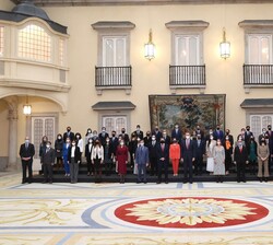 Su Majestad el Rey junto a las promociones del Cuerpo de Ingenieros Industriales del Estado de 2019 y 2020