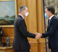 Su Majestad el Rey recibe el saludo del Primer Ministro del Reino de los Países Bajos, Mark Rutte