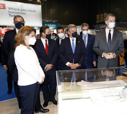Su Majestad el Rey a su paso por el pabellón de Siemens Gamesa Renewable Energy