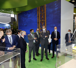 Su Majestad el Rey visita el pabellón de Iberdrola