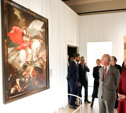 Su Majestad la Reina junto al Príncipe de Gales recorren la “Spanish Gallery of Auckland Castle”