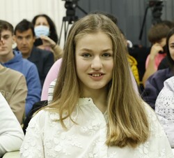 Su Alteza Real la Princesa de Asturias durante la mesa redonda sobre el uso de las redes sociales y la seguridad en las comunicaciones