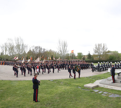 Homenaje a los que dieron si vida por España durante el acto de Jura de Bandera presidido por Doña Sofía