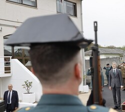 El Rey durante los Honores de Ordenanza