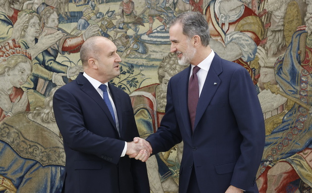 Su Majestad el Rey y el presidente de la República de Bulgaria, Rumen Radev, momentos antes del encuentro