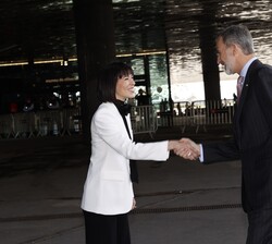 Su Majestad el Rey recibe el saludo de la ministra de Ciencia e Innovación, Diana Morant