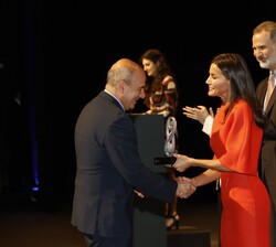 Sus Majestades los Reyes hacen entrega del Premio Nacional Julio Rey Pastor en el área de Matemáticas y Tecnologías de la Información y las Comunicaci