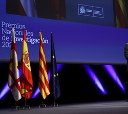 Don Felipe pronuncia su intervención ante los asistentes
