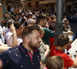 Su Majestad el Rey recibe el saludo de los vecinos de Puertollano