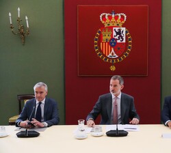 Don Felipe preside la reunión del Consejo Científico del Real Instituto Elcano de Estudios Internacionales y Estratégicos