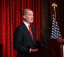 Tras recibir la medalla de la Foreign Policy Association, Su Majestad el Rey pronunció unas palabras a los asistentes al acto