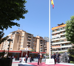 Su Majestad el Rey tras depositar la Corona de Laurel, ofrenda a los Caídos que dieron su vida por España en el cumplimiento de su deber