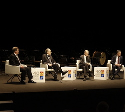 Coloquio entre los exsecretarios generales de la OTAN