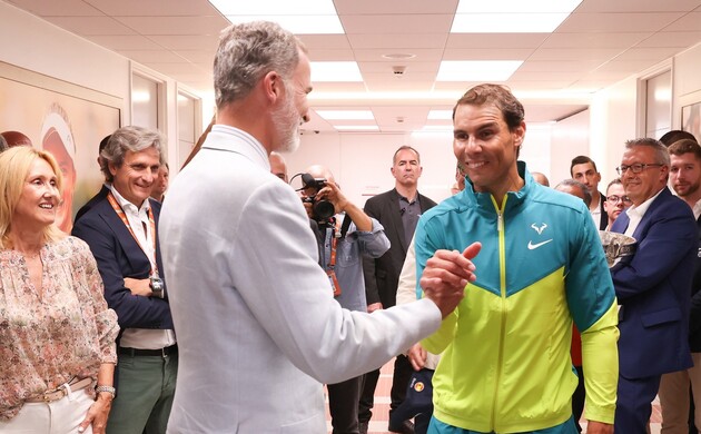 Tras el partido y la ceremonia de entrega, Su Majestad el Rey bajó al vesturario a felicitar a Rafael Nadal