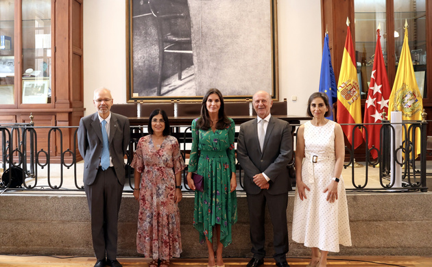 Doña Letizia junto al resto de autoridades y personalidades