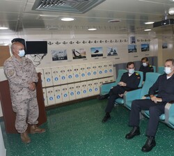 Don Felipe en la Sala de Alerta para un briefing sobre el ejercicio