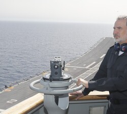 El Rey en el Buque Anfibio Portaaeronaves “Juan Carlos I”