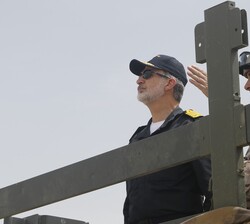 Don Felipe durante el ejercicio anfibio